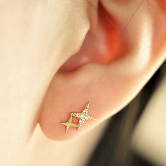 🍒3/$30 New Dainty Celestial Stud Earrings - Picture 3 of 4